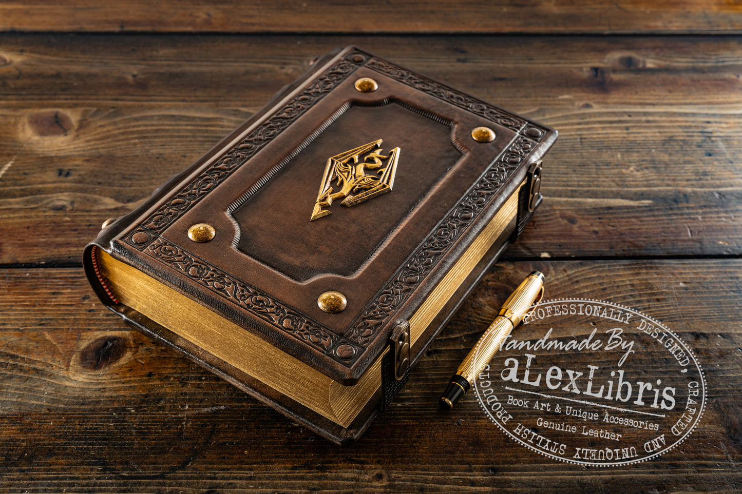 Skyrim Leather Journal: Large 7.5 x 10 Inches, 600 Blank Pages - Embrace the Eternal Cycle with this Antiqued Leather Journal