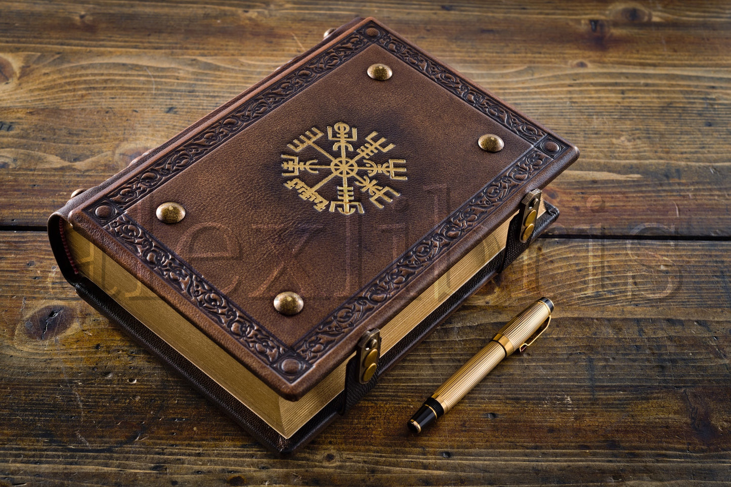 Vegvisir Leather Journal: Large 7.5 x 10 Inches, 600 Blank Pages - Discover the Mysteries of the Viking Age with this Norse-inspired Journal