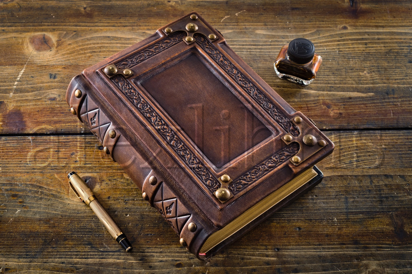 Medieval Leather Journal: Large 8 x 10 Inches, 600 Blank Pages - Delve into the Mystical World with this Enchanting Book of Shadows, Magical Journal, and Traveler Sketchbook