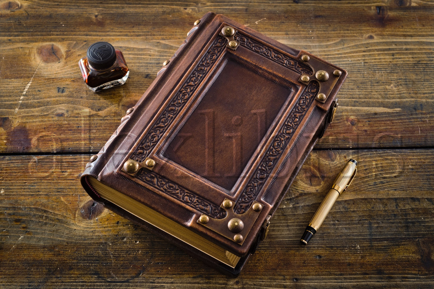 Medieval Leather Journal: Large 8 x 10 Inches, 600 Blank Pages - Delve into the Mystical World with this Enchanting Book of Shadows, Magical Journal, and Traveler Sketchbook