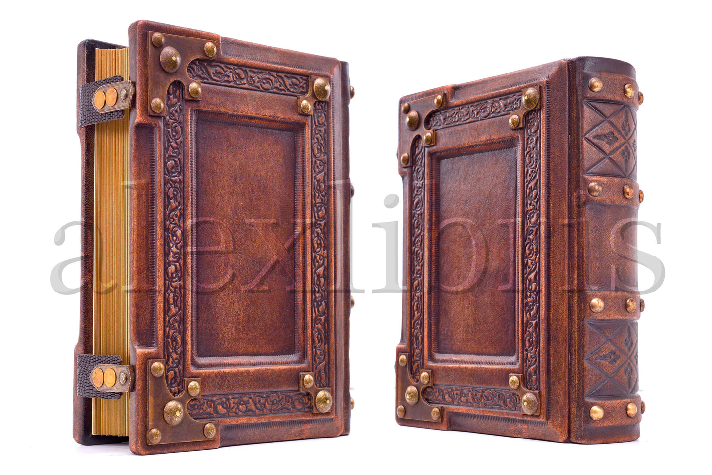 Medieval Leather Journal: Large 8 x 10 Inches, 600 Blank Pages - Delve into the Mystical World with this Enchanting Book of Shadows, Magical Journal, and Traveler Sketchbook