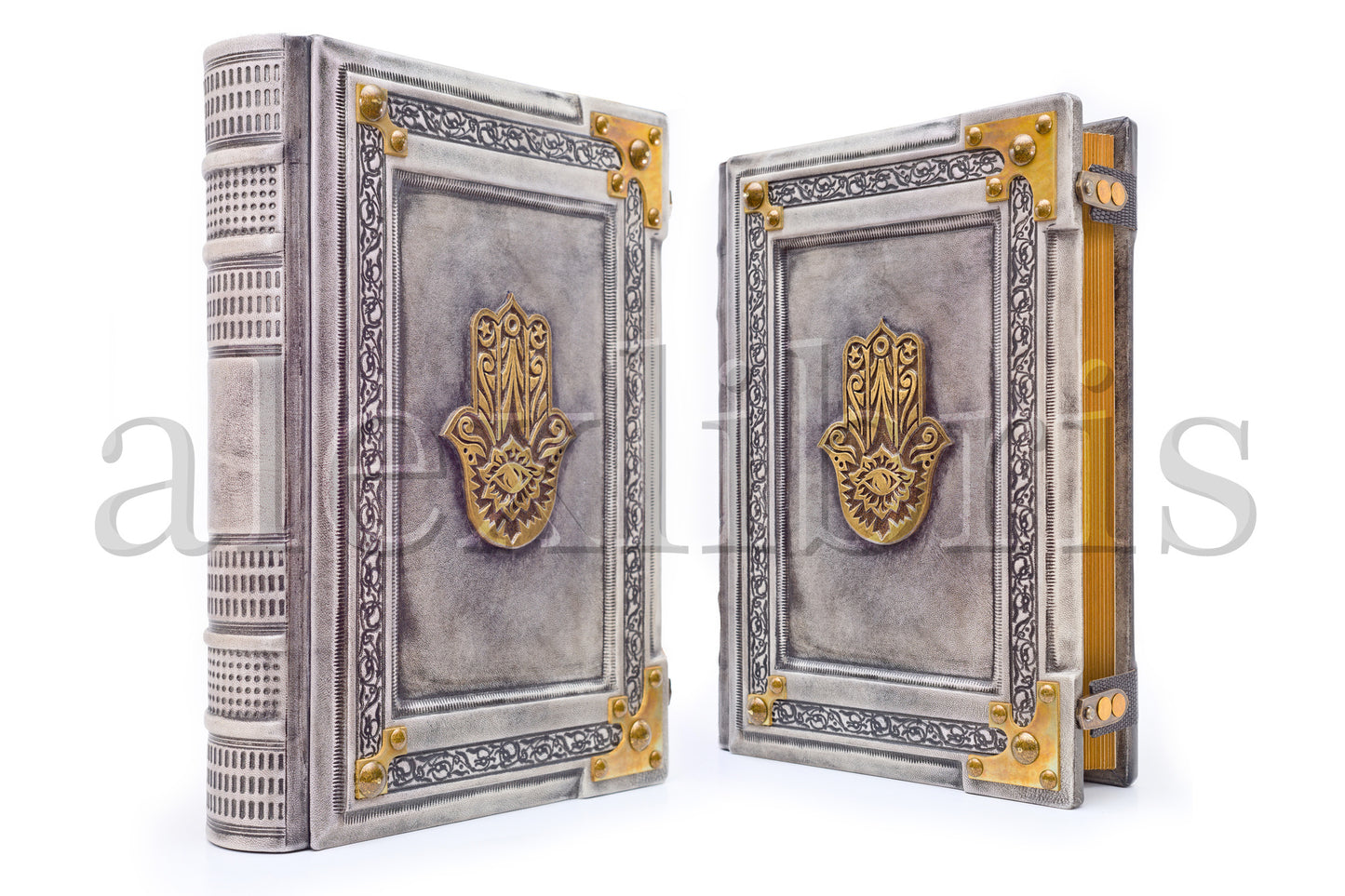 Hand of Fatima's Legacy: Large 10 x 13 Inches, 500 Blank Pages - Unleash Your Imagination and Embrace the Mystical Journey Within