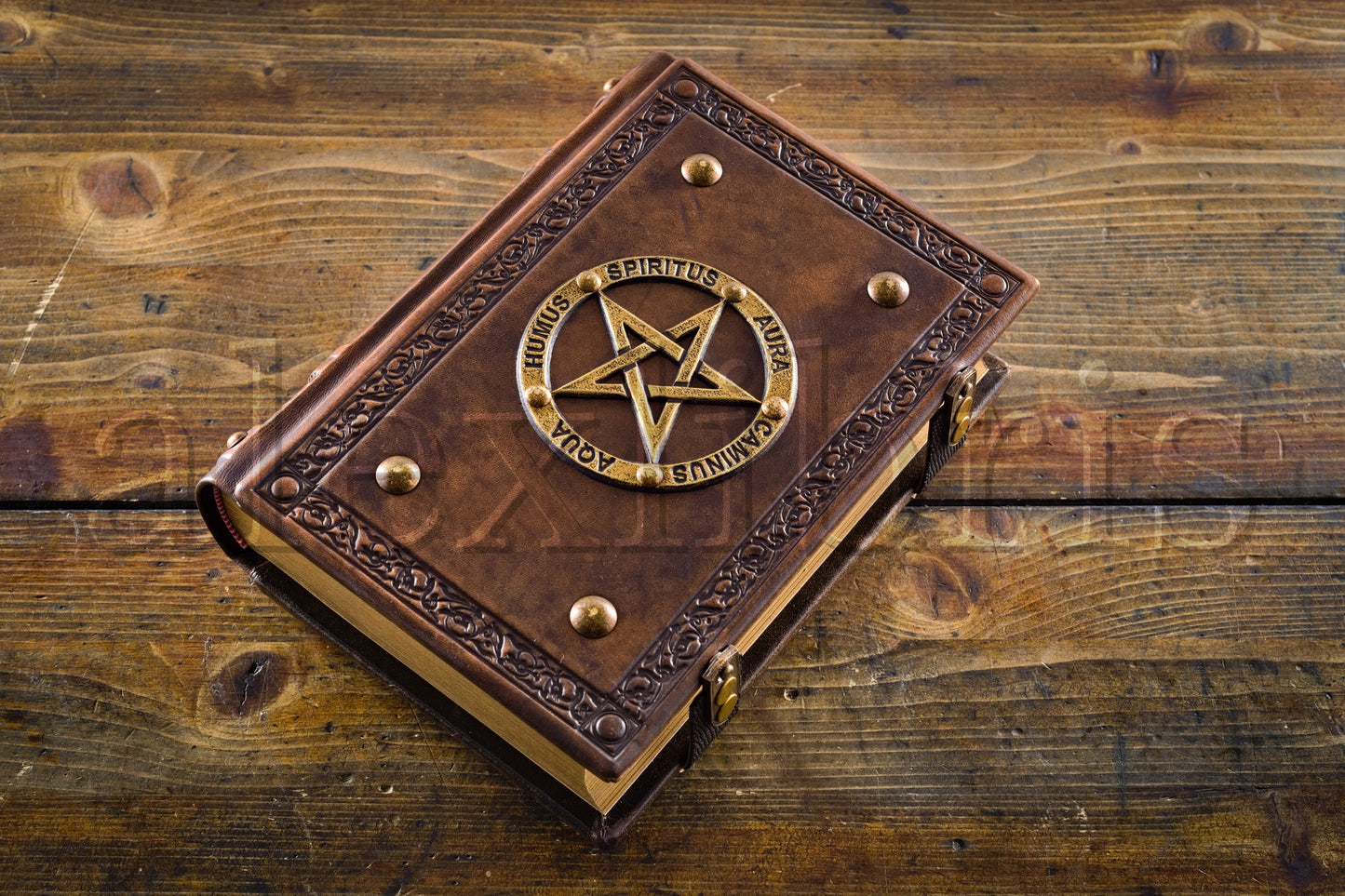 Pentagram Leather Journal: Large 7.5 x 10 Inches, 600 Blank Pages - Unleashing the Power of the Elements