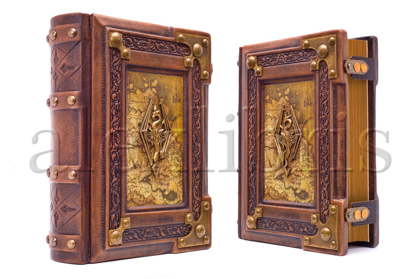 Skyrim Leather Journal: Large 8 x 10 Inches, 600 Blank Pages, Medieval Style - A Gamer's Handbook inspired by Skyrim and the Dark Brotherhood