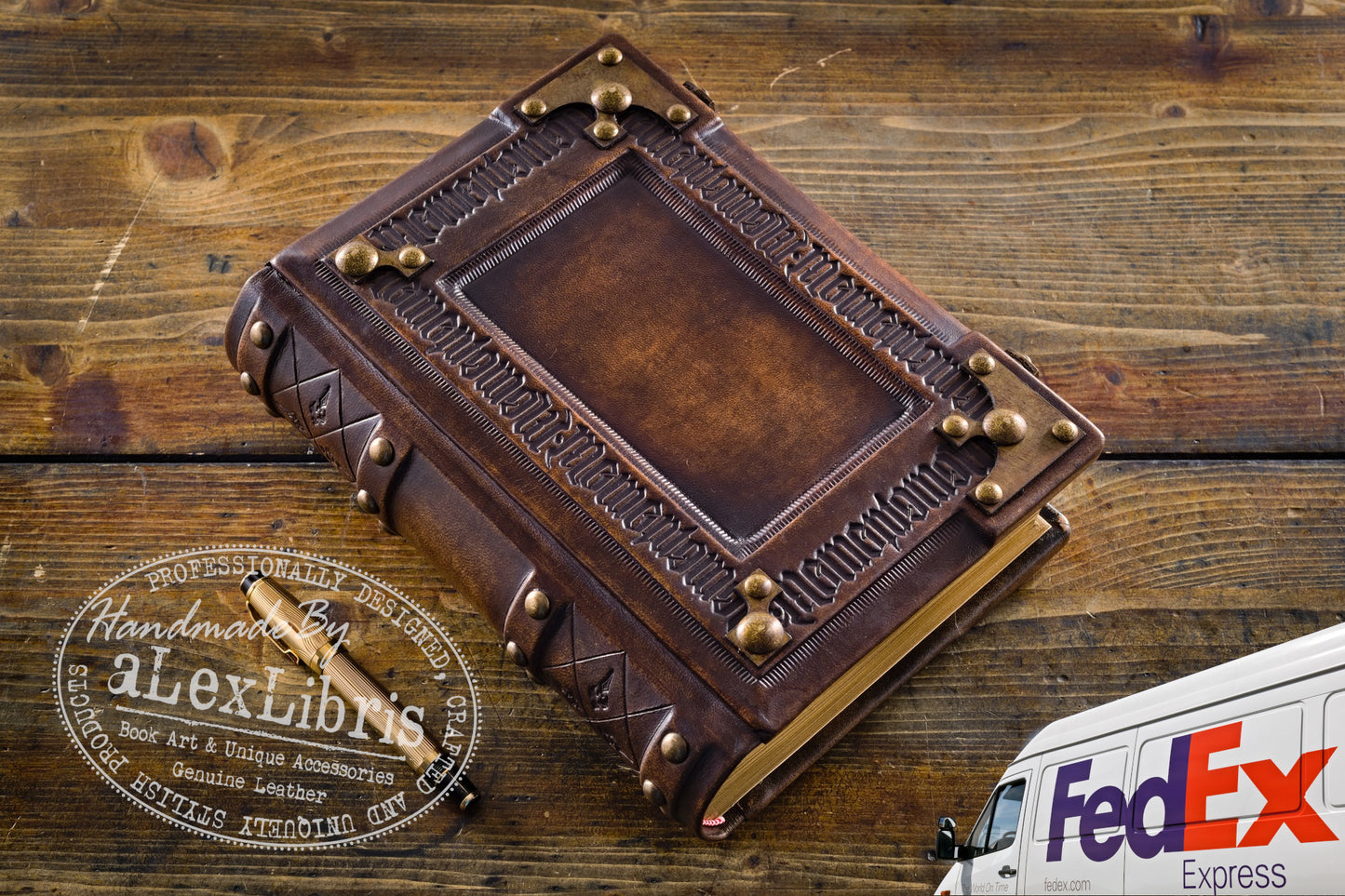 Memento Mori Leather Journal: Large 8 x 10 Inches, 600 Blank Pages - A Reminder of Life's Transience