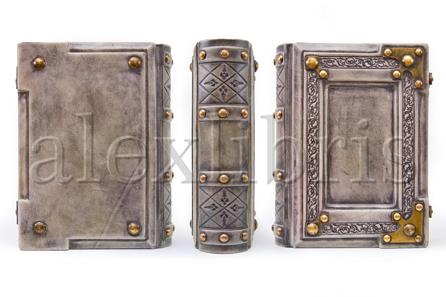 Medieval Leather Journal: Large 8 x 10 Inches, 600 Blank Pages - Delve into the Mystical World with this Enchanting Book of Shadows, Magical Journal, and Traveler Sketchbook