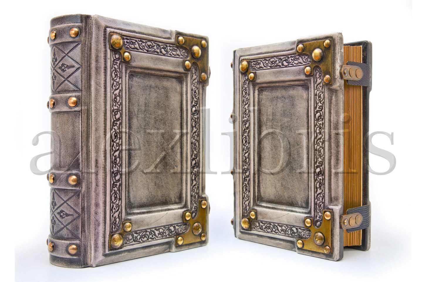 Medieval Leather Journal: Large 8 x 10 Inches, 600 Blank Pages - Delve into the Mystical World with this Enchanting Book of Shadows, Magical Journal, and Traveler Sketchbook