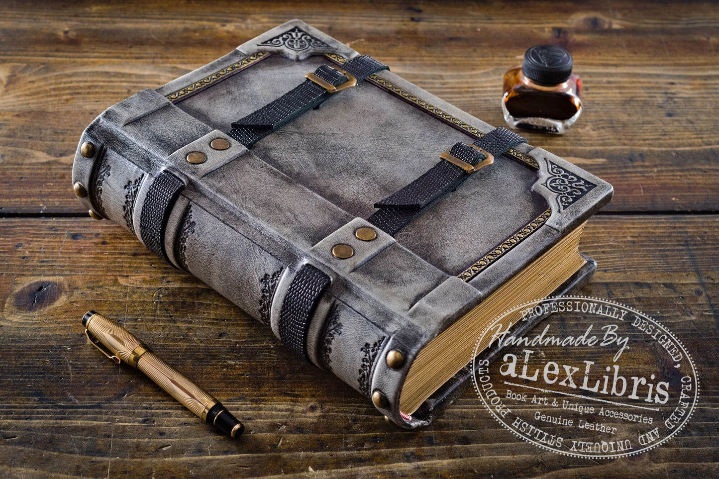 Belted Secrets: 8 x 10 Inches, 600 Blank Pages - Unveiling Mysteries with a Strap Closure