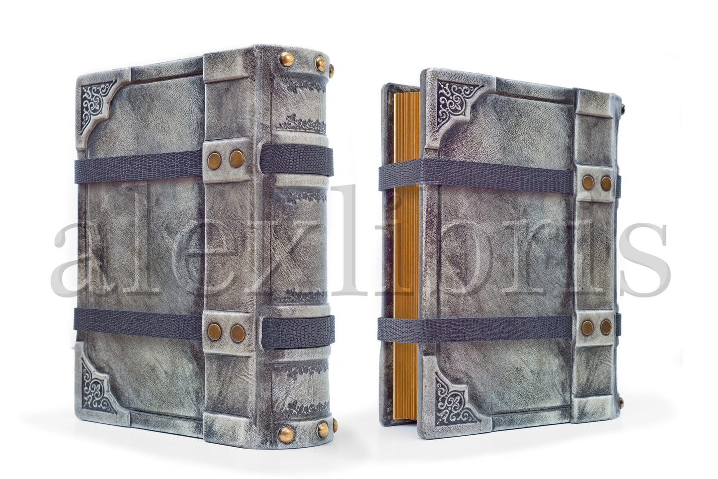 Belted Secrets: 8 x 10 Inches, 600 Blank Pages - Unveiling Mysteries with a Strap Closure