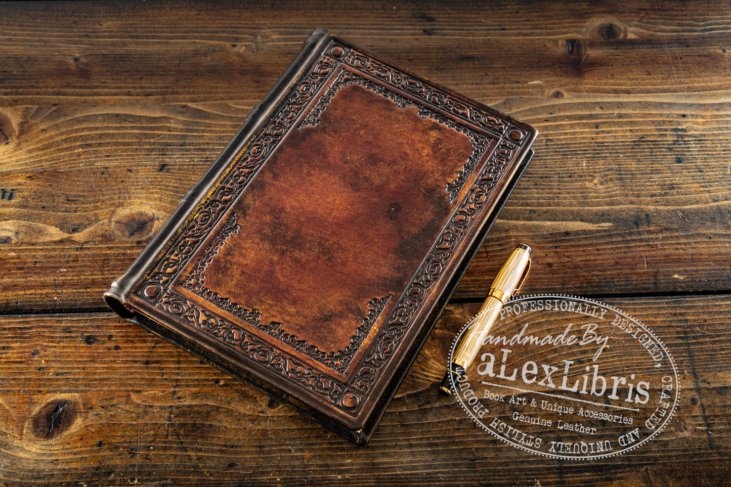 Elegant Leather Agenda: Large 8 x 10 Inches, 260 Blank Pages - Organize Your Days with Style and Elegance in this Antiqued Leather Journal