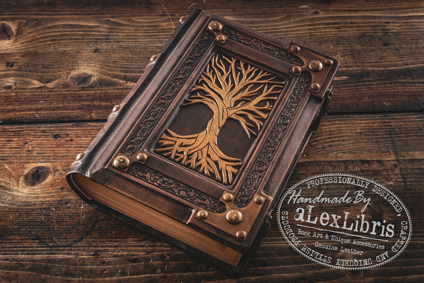 Tree of Life Leather Journal: Large 8 x 10 Inches, 600 Blank Pages, Medieval Style - A Pinnacle of Wisdom and Growth
