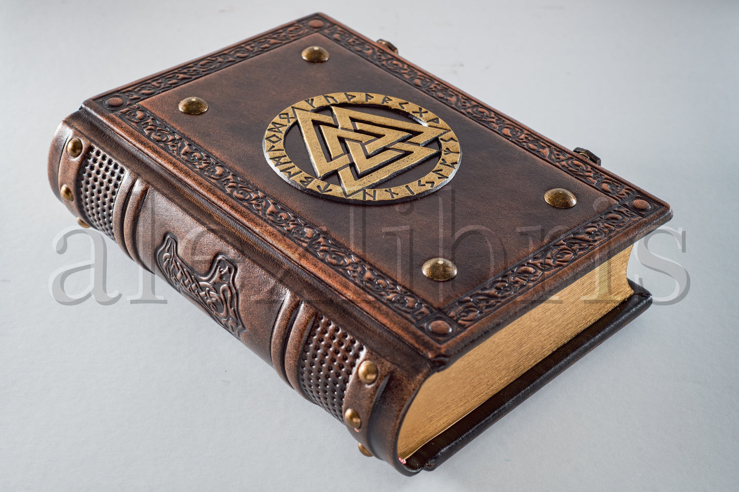 Valknut Leather Journal: Large 7.5 x 10 Inches, 600 Blank Pages - A Tribute to the Norse Gods and the Wisdom of Havamal