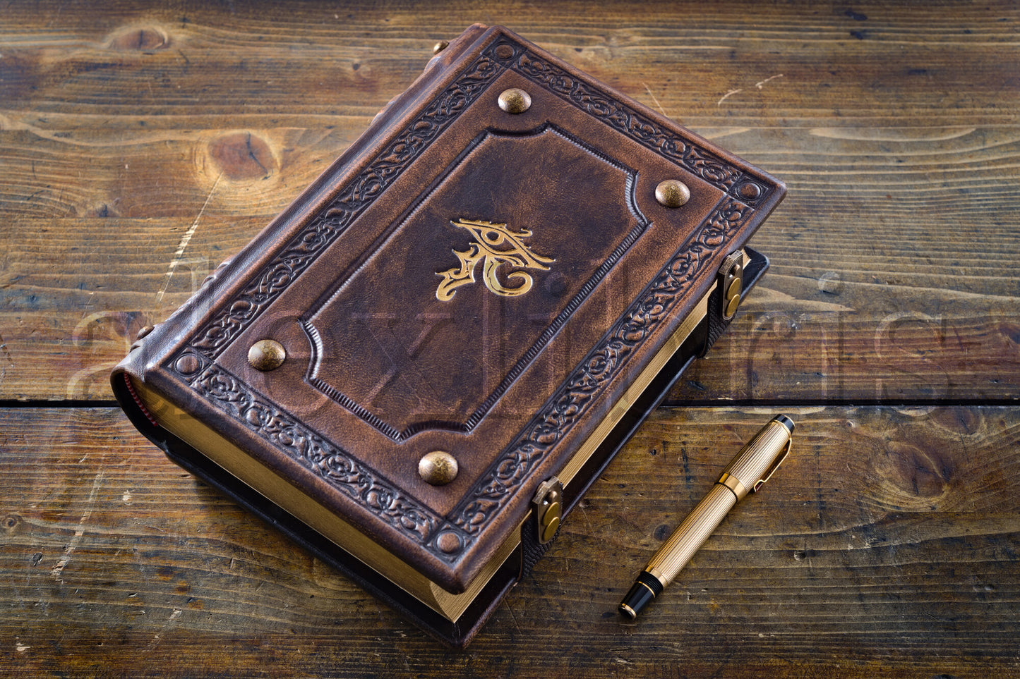 Horus Eye Leather Journal: Large 7.5 x 10 Inches, 600 Blank Pages - Unlock the Secrets of Magic and Esoteric Wisdom with the Powerful Horus Eye