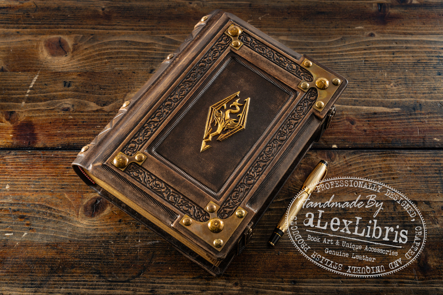 Skyrim Leather Journal: Large 8 x 10 Inches, 600 Blank Pages, Medieval Style - A Gamer's Handbook inspired by Skyrim and the Dark Brotherhood