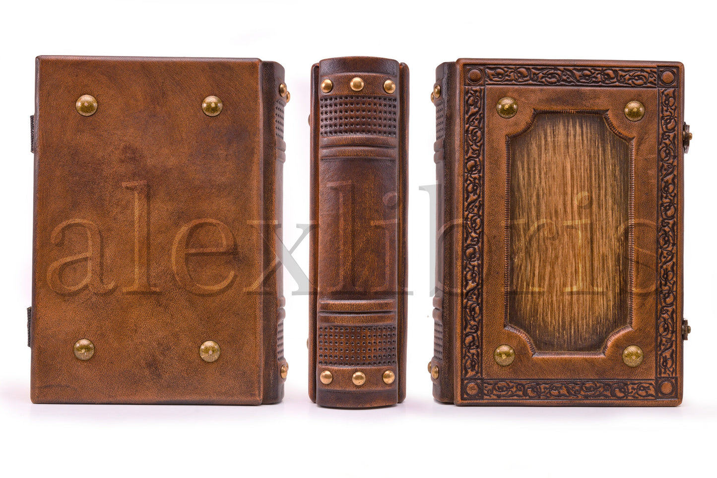 Wooden Leather Medieval journal: Large 7.5 x 10 Inches, 600 Blank Pages - Journey into the Past, Perfect for Writing, Sketching, and Exploring the Secrets of Ancient Times