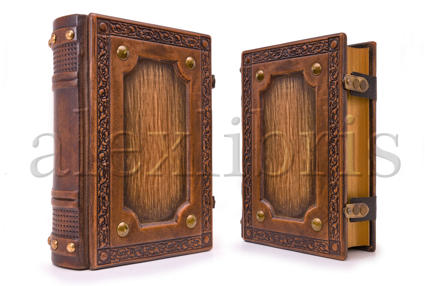 Wooden Leather Medieval journal: Large 7.5 x 10 Inches, 600 Blank Pages - Journey into the Past, Perfect for Writing, Sketching, and Exploring the Secrets of Ancient Times