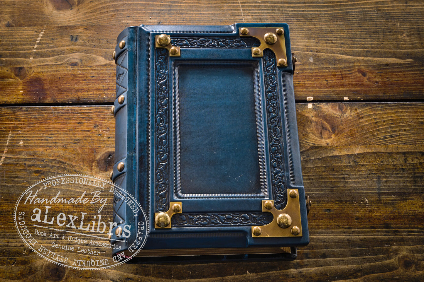 Medieval Leather Journal: Large 8 x 10 Inches, 600 Blank Pages - Delve into the Mystical World with this Enchanting Book of Shadows, Magical Journal, and Traveler Sketchbook