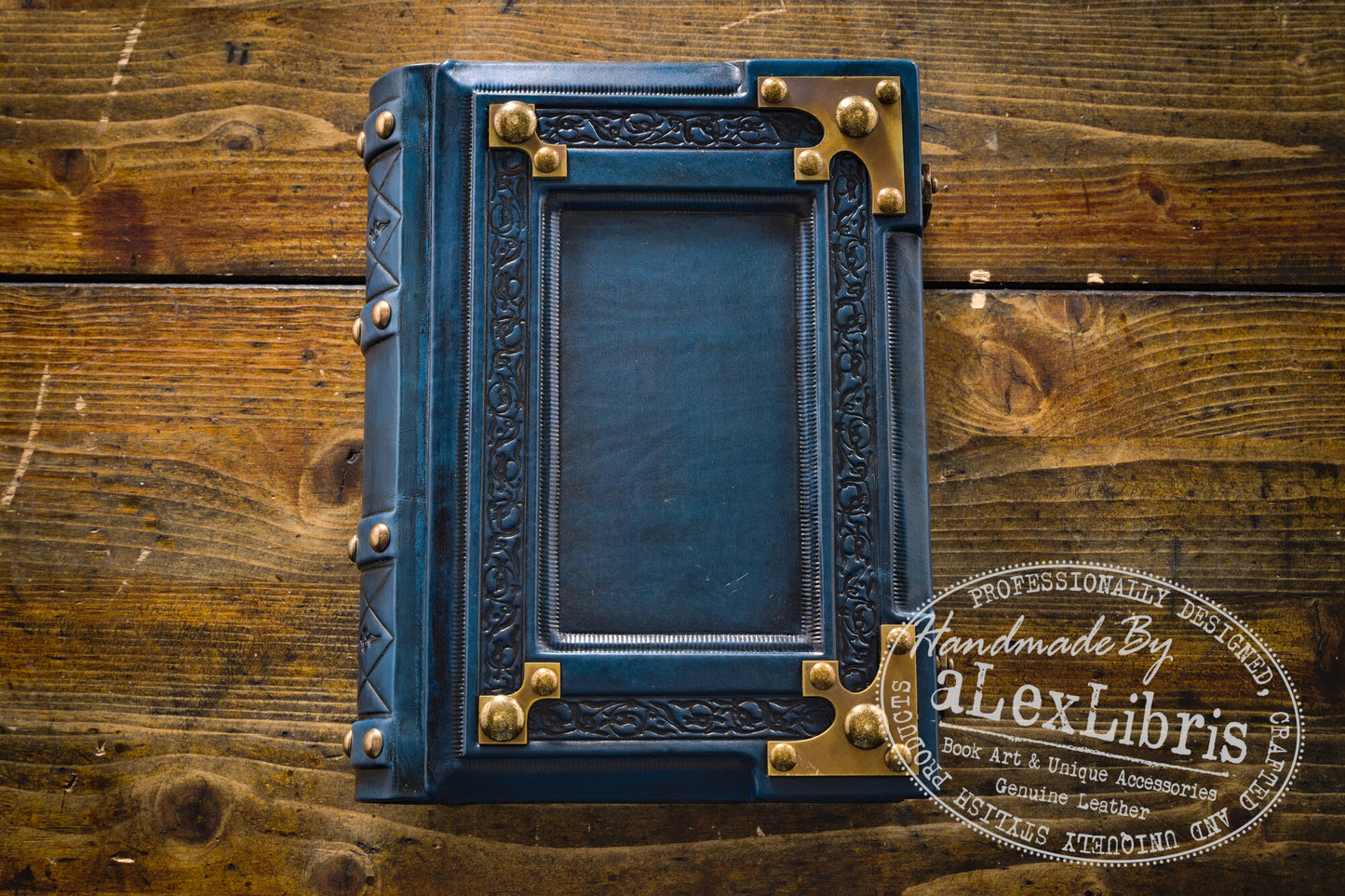 Medieval Leather Journal: Large 8 x 10 Inches, 600 Blank Pages - Delve into the Mystical World with this Enchanting Book of Shadows, Magical Journal, and Traveler Sketchbook