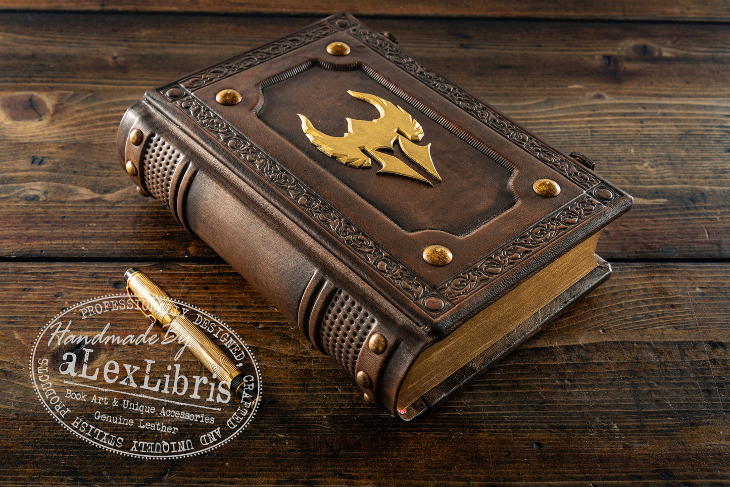 DnD Paladin leather journal - 7.5" x 10" - Magician book - Blank book - Leather journal - Traveler sketchbook