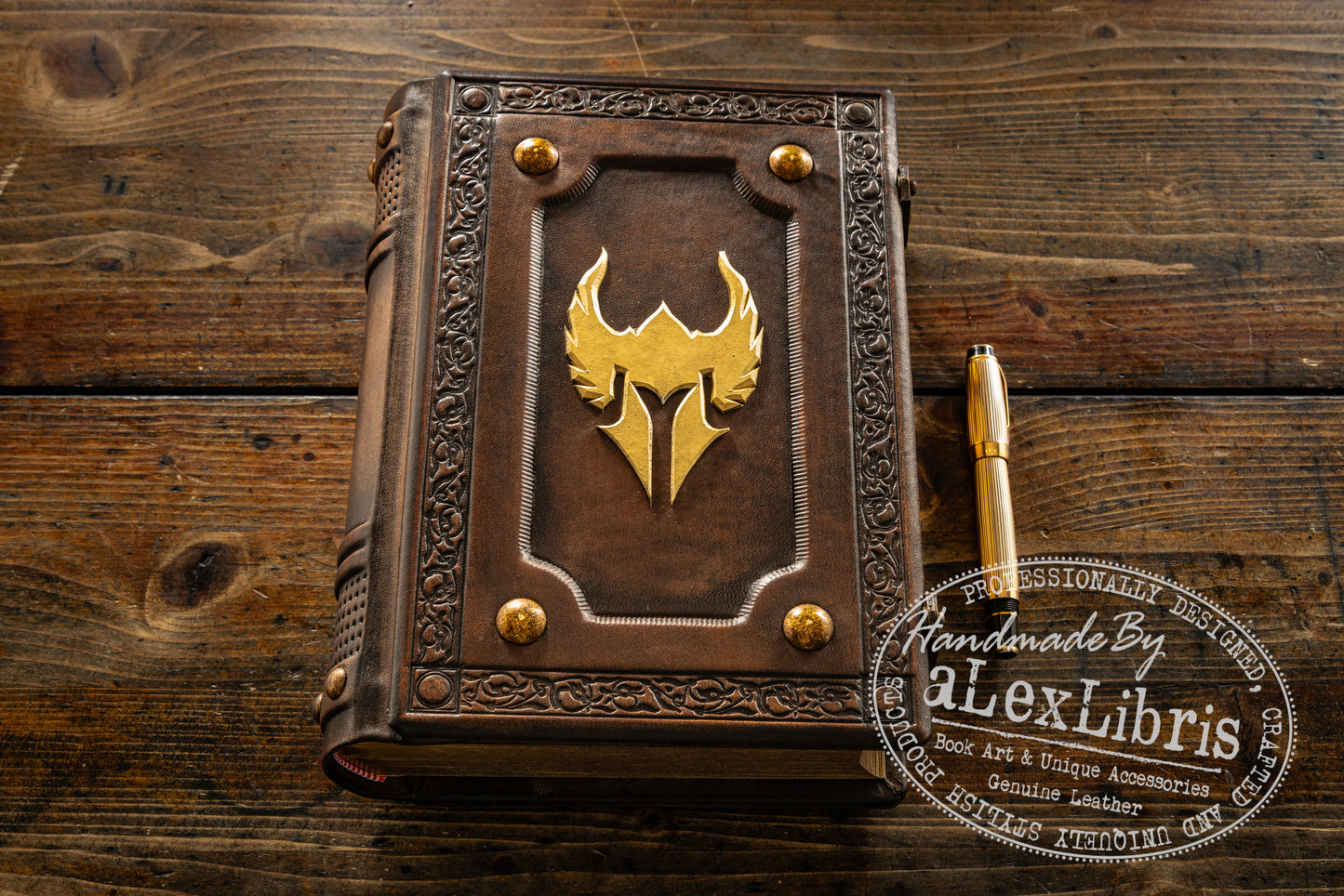 DnD Paladin leather journal - 7.5" x 10" - Magician book - Blank book - Leather journal - Traveler sketchbook
