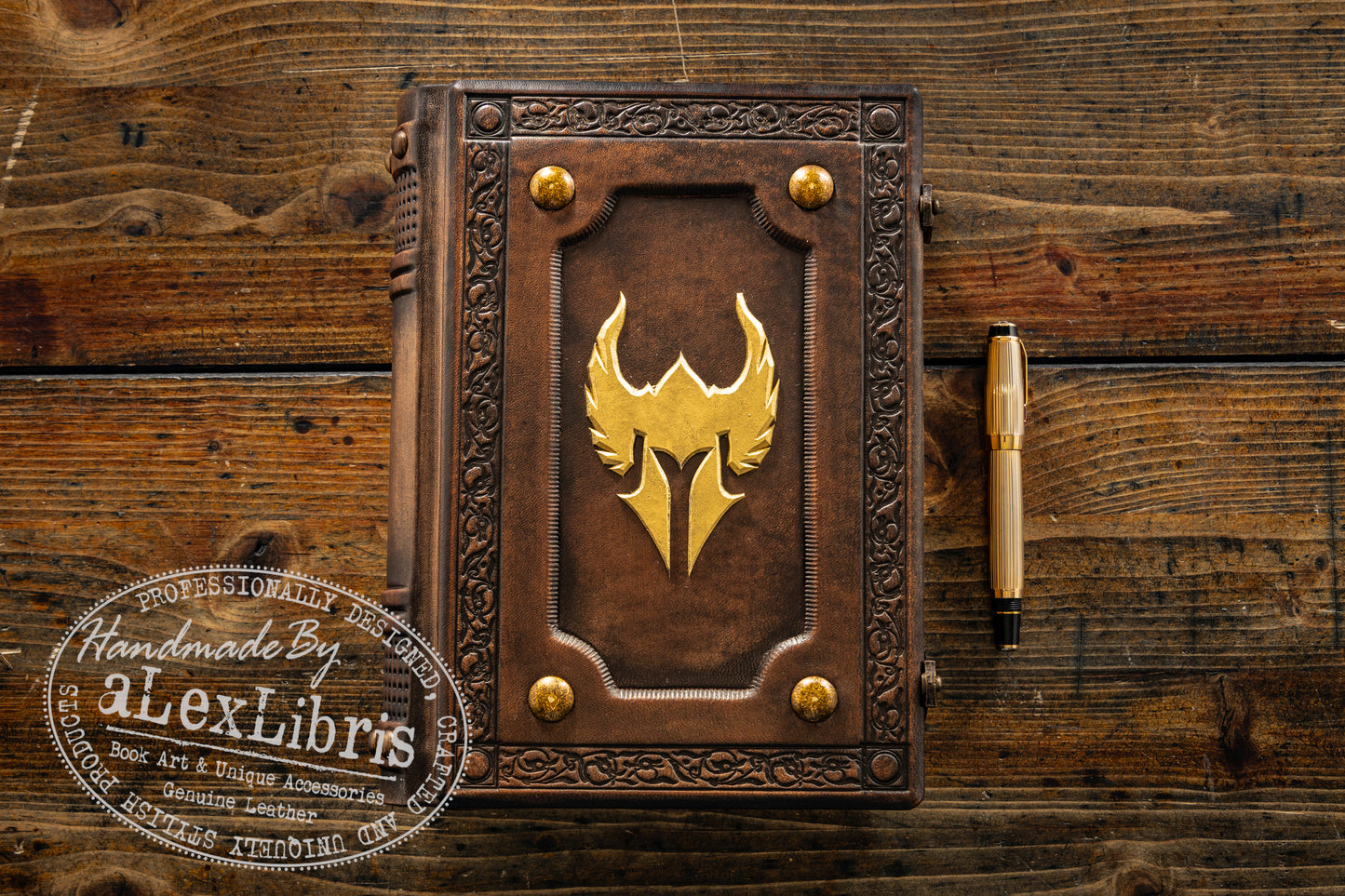DnD Paladin leather journal - 7.5" x 10" - Magician book - Blank book - Leather journal - Traveler sketchbook