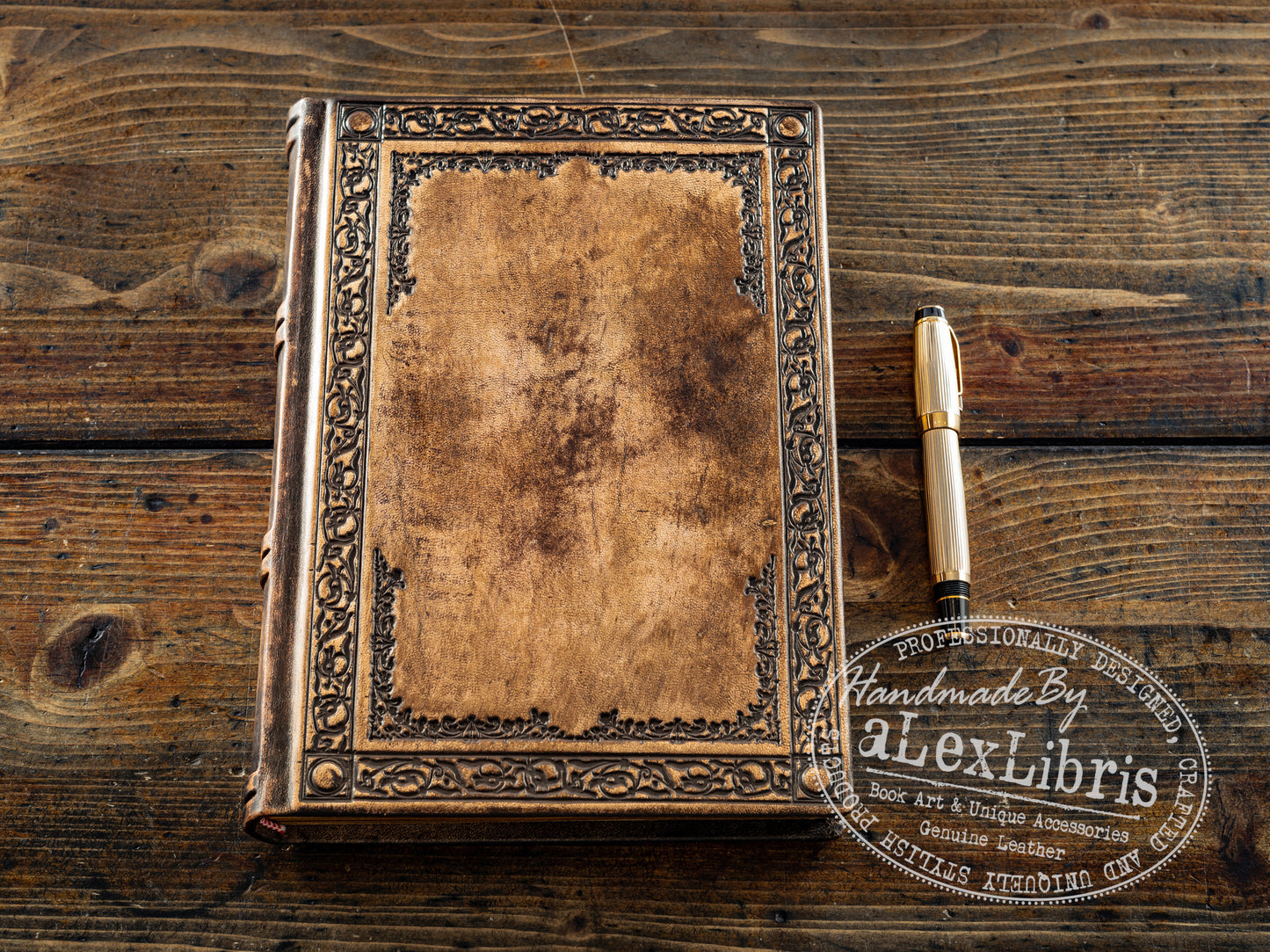 Elegant Leather Agenda: Large 8 x 10 Inches, 260 Blank Pages - Organize Your Days with Style and Elegance in this Antiqued Leather Journal