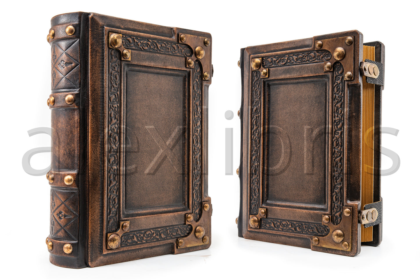 Medieval Leather Journal: Large 8 x 10 Inches, 600 Blank Pages - Delve into the Mystical World with this Enchanting Book of Shadows, Magical Journal, and Traveler Sketchbook